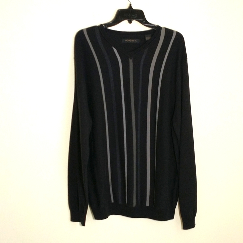 Axist, men's long sleeve v-neck sweater. Black with gray vertical stripes. L.